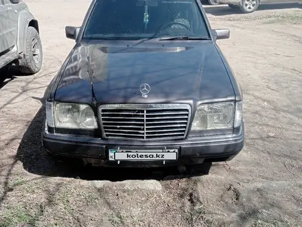 Mercedes-Benz E 200 1995 года за 1 550 000 тг. в Усть-Каменогорск – фото 6