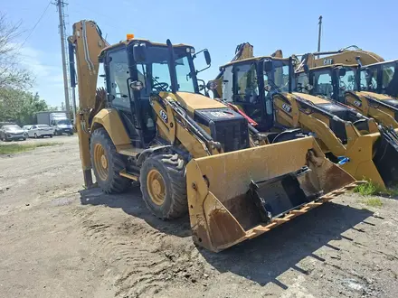 Caterpillar  Экскаваторы-погрузчики 2025 года за 52 000 000 тг. в Алматы