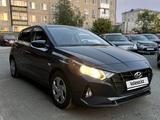 Hyundai i20 2023 годаүшін6 700 000 тг. в Петропавловск – фото 3