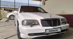 Mercedes-Benz C 200 1995 года за 2 600 000 тг. в Шымкент