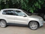 Volkswagen Tiguan 2010 года за 3 500 000 тг. в Уральск – фото 2