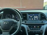 Hyundai Elantra 2017 годаүшін4 400 000 тг. в Актобе – фото 2
