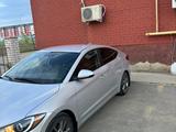 Hyundai Elantra 2017 годаүшін4 400 000 тг. в Актобе – фото 4