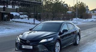 Toyota Camry 2018 года за 14 700 000 тг. в Астана