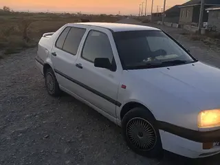 Volkswagen Vento, 1993