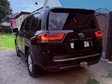 Toyota Land Cruiser 2023 года за 45 000 000 тг. в Уральск – фото 3