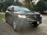 Toyota Land Cruiser 2023 года за 45 000 000 тг. в Уральск