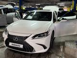Lexus ES 250 2022 года за 22 500 000 тг. в Шымкент