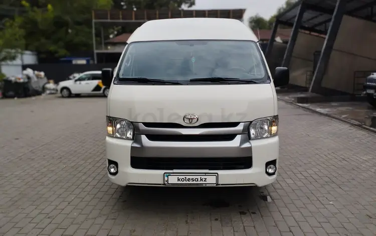 Toyota Hiace 2014 года за 14 000 000 тг. в Алматы