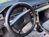 Mercedes-Benz E 230 1991 годаfor900 000 тг. в Тараз – фото 3
