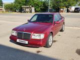 Mercedes-Benz E 220 1993 годаүшін1 500 000 тг. в Тараз