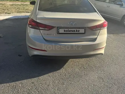 Hyundai Elantra 2016 года за 4 800 000 тг. в Кызылорда – фото 2