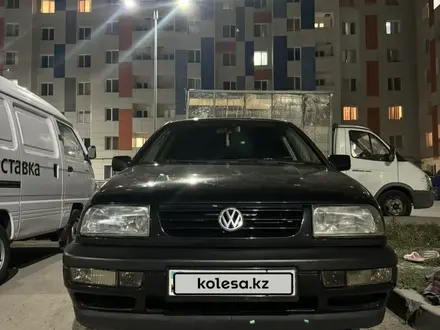 Volkswagen Vento 1995 года за 1 850 000 тг. в Алматы