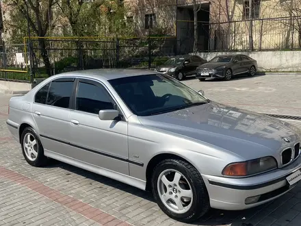 BMW 523 1997 года за 3 100 000 тг. в Шымкент