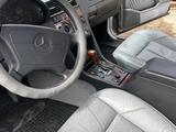 Mercedes-Benz C 280 1995 годаүшін2 400 000 тг. в Актау – фото 4