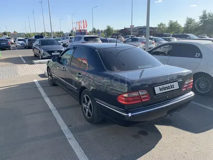 Mercedes-Benz E 200 2001 года за 3 500 000 тг. в Павлодар – фото 3