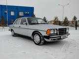 Mercedes-Benz E 200 1984 годаүшін2 500 000 тг. в Экибастуз