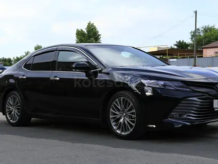 Toyota Camry 2020 года за 14 500 000 тг. в Алматы