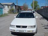 Volkswagen Passat 1994 годаүшін2 200 000 тг. в Караганда