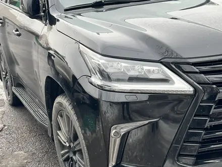 Lexus LX 570 2015 года за 32 850 000 тг. в Бесагаш