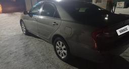 Toyota Camry 2004 годаүшін4 800 000 тг. в Семей – фото 2