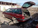 Volkswagen Passat 1994 годаfor1 300 000 тг. в Семей – фото 4