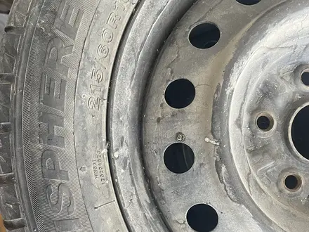 215/60 R16 комплект зимних шипованные шин за 80 000 тг. в Павлодар