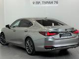 Lexus ES 250 Luxury 2.5 2022 года за 21 600 000 тг. в Астана – фото 2