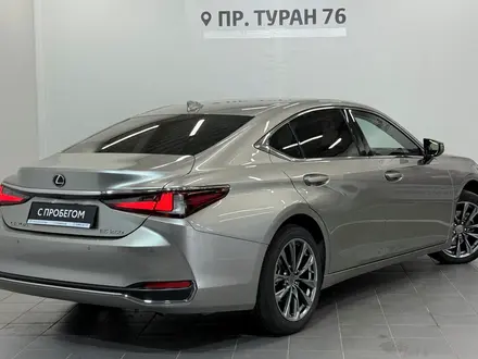 Lexus ES 250 Luxury 2.5 2022 года за 21 600 000 тг. в Астана – фото 19