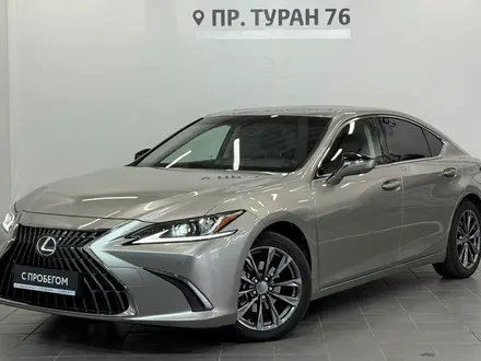 Lexus ES 250 Luxury 2.5 2022 года за 21 600 000 тг. в Астана