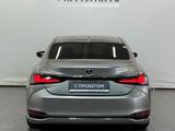 Lexus ES 250 Luxury 2.5 2022 года за 21 600 000 тг. в Астана – фото 4