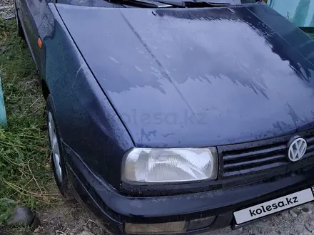 Volkswagen Vento 1992 года за 850 000 тг. в Тараз – фото 4