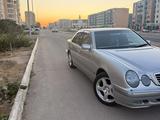 Mercedes-Benz E 320 2001 года за 7 000 000 тг. в Актау – фото 3