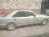 Mercedes-Benz E 230 1996 годаүшін3 500 000 тг. в Сатпаев – фото 2
