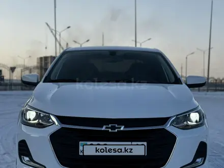 Chevrolet Onix 2023 года за 8 000 000 тг. в Семей – фото 2