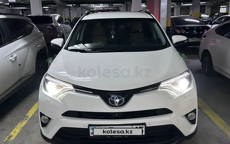 Toyota RAV4 2018 годаүшін14 800 000 тг. в Петропавловск