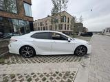 Toyota Camry 2020 года за 18 500 000 тг. в Алматы – фото 5