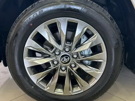 Toyota Land Cruiser Premium+ 2025 года за 72 000 000 тг. в Актобе – фото 14
