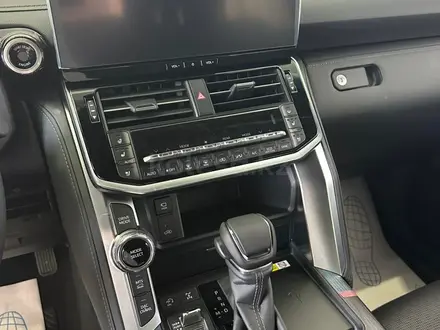 Toyota Land Cruiser Premium+ 2025 года за 72 000 000 тг. в Актобе – фото 11