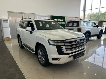 Toyota Land Cruiser Premium+ 2025 года за 72 000 000 тг. в Актобе – фото 6