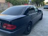 Mercedes-Benz E 55 AMG 1997 годаүшін3 500 000 тг. в Тараз – фото 4