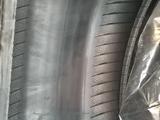 Шины летние Pirelli 215/60 R-17 96Н за комплект 4шт.75000тг. за 75 000 тг. в Актобе – фото 2