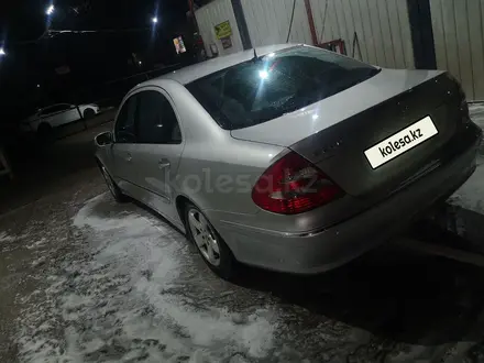 Mercedes-Benz E 240 2003 года за 5 200 000 тг. в Алматы – фото 9