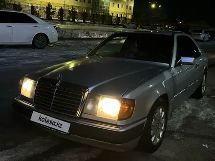 Mercedes-Benz E 230 1992 года за 2 150 000 тг. в Шымкент