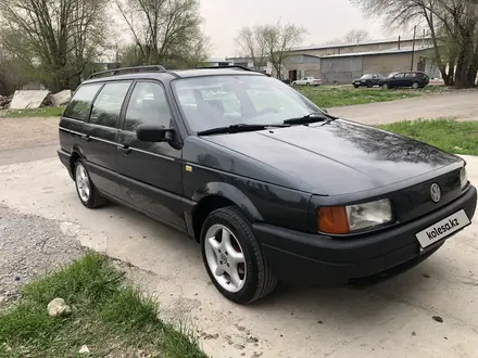 Volkswagen Passat 1992 года за 1 900 000 тг. в Тараз – фото 2