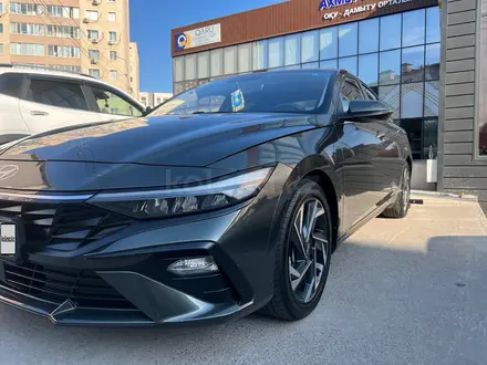 Hyundai Elantra 2023 года за 8 150 000 тг. в Шымкент – фото 3
