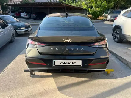 Hyundai Elantra 2023 года за 8 150 000 тг. в Шымкент – фото 7