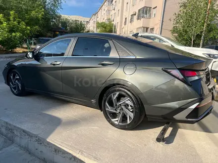 Hyundai Elantra 2023 года за 8 150 000 тг. в Шымкент – фото 6