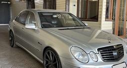 Mercedes-Benz E 55 AMG 2005 года за 15 400 000 тг. в Шымкент – фото 2