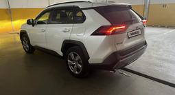 Toyota RAV4 2020 годаfor14 400 000 тг. в Астана – фото 4